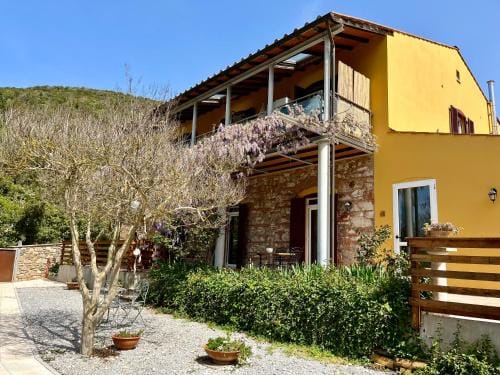 B&B La Fucinaia Pet Friendly Adults only Hotel in San Vincenzo