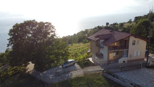 RISTESKI GUEST HOUSE Hotel in Municipality of Ohrid, North Macedonia