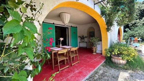 Domaine Colibri en Provence Hotel in Provence-Alpes-Côte d'Azur