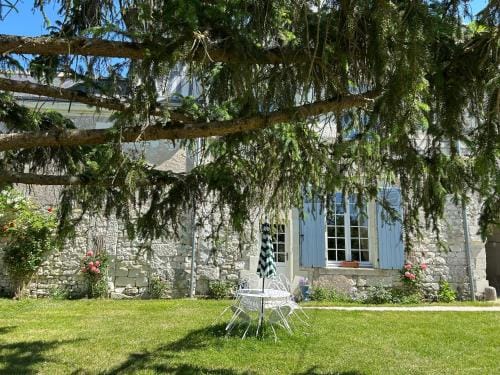 Grand gite en rez-de-jardin Hotel in Centre-Val de Loire