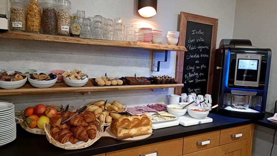 Logis Hotel des Portes de Meuse Hotel in Grand Est