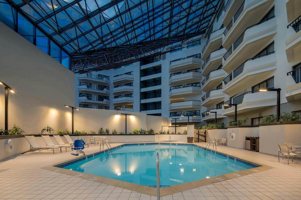 Sheraton Detroit Metro Airport Hotel in Romulus