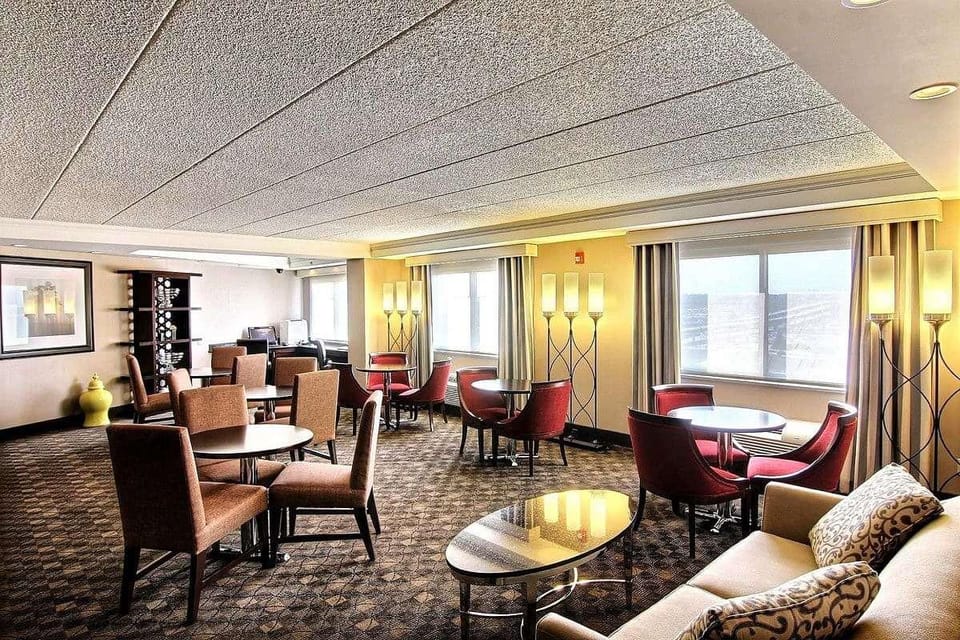 Wyndham Omaha/West Dodge Hotel in Omaha