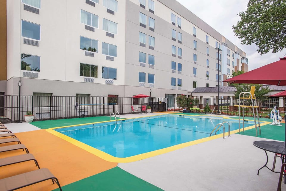La Quinta Inn & Suites by Wyndham DC Metro Capital Beltway Hotel in Prince Georges County