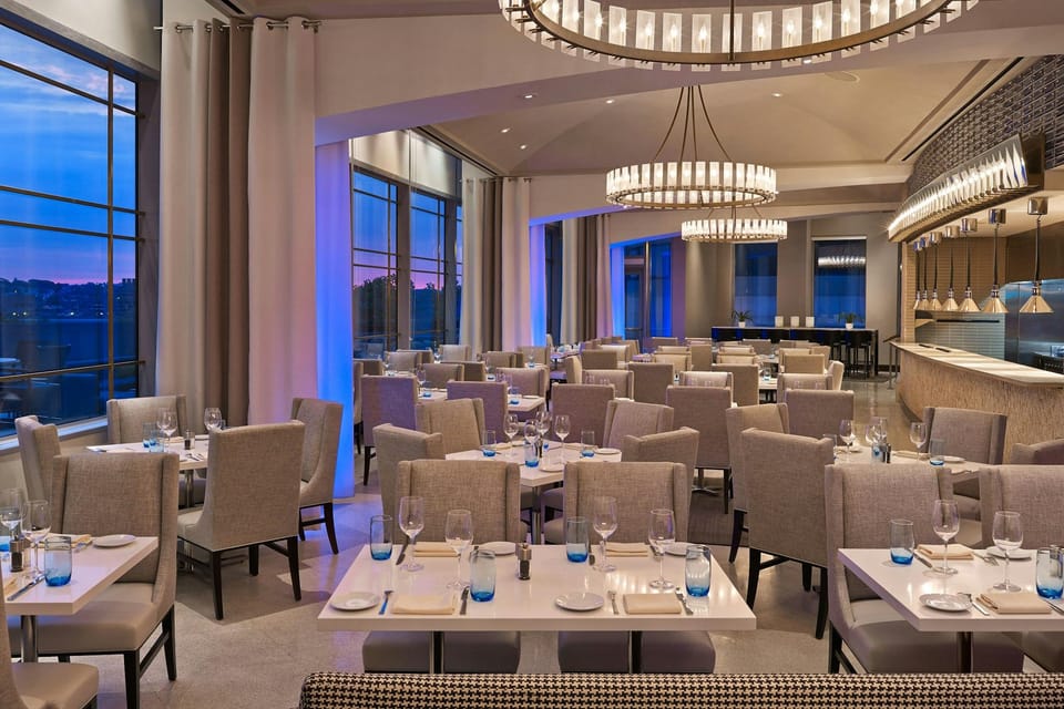Le Méridien Arlington Hotel in Arlington