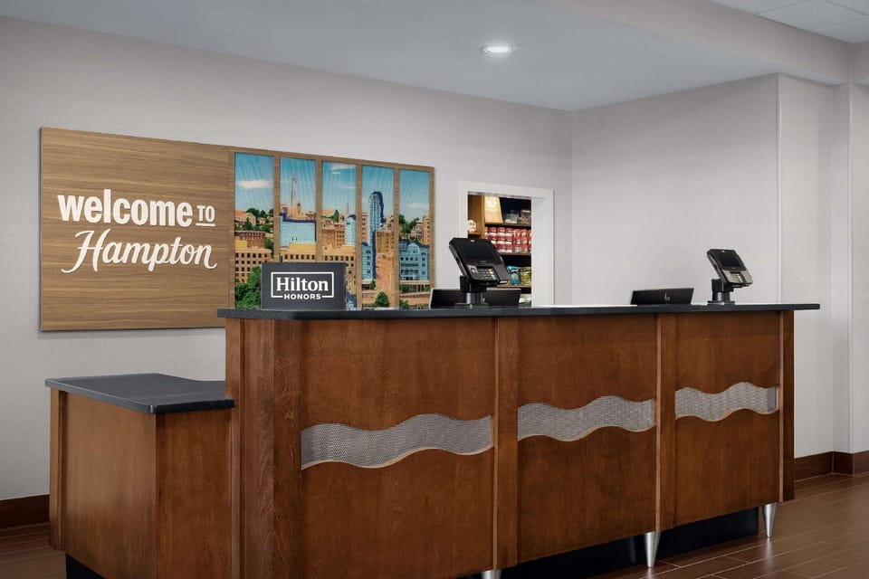 Hampton Inn & Suites Lynchburg Hotel in Lynchburg