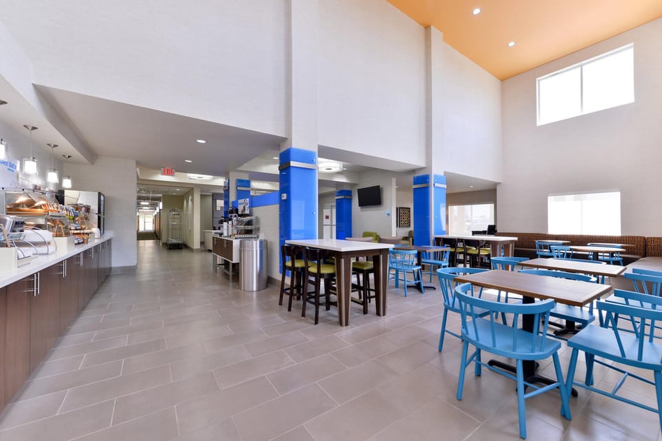 Holiday Inn Express Tomball By IHG Hotel in Tomball