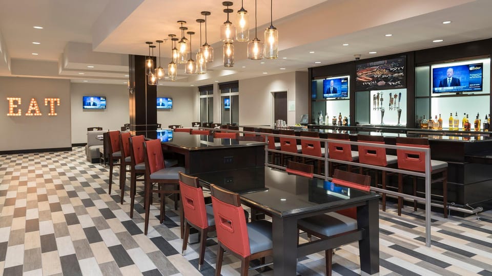 Holiday Inn Indianapolis Airport By IHG Hotel in Indianapolis