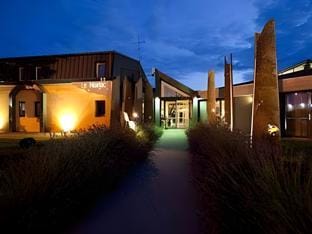 Le Noirlac Hotel in Centre-Val de Loire