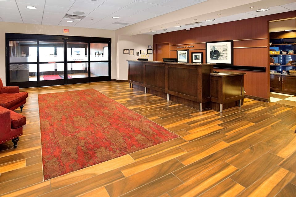 Hampton Inn Butler Hotel in Allegheny River