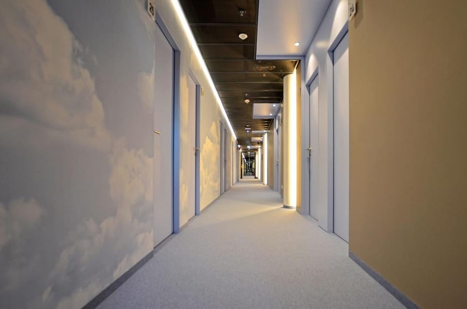 MY CLOUD Transit Hotel - Guests with international flight only! Hotel in Frankfurt