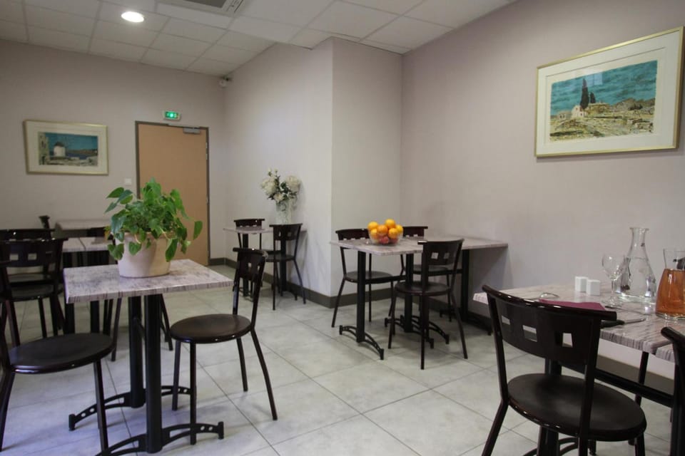 Le Provencal Hotel in Tarascon