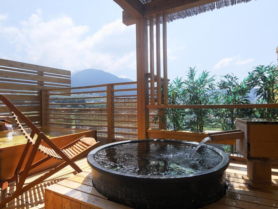 Hot spring bath