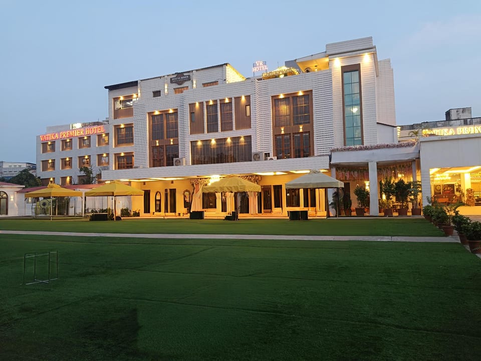 Vatika Premier Hotel Hotel in India