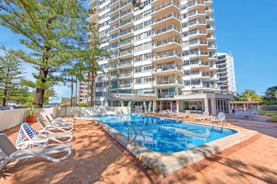 Pacific Regis Apartments Apartment hotel in Burleigh Heads