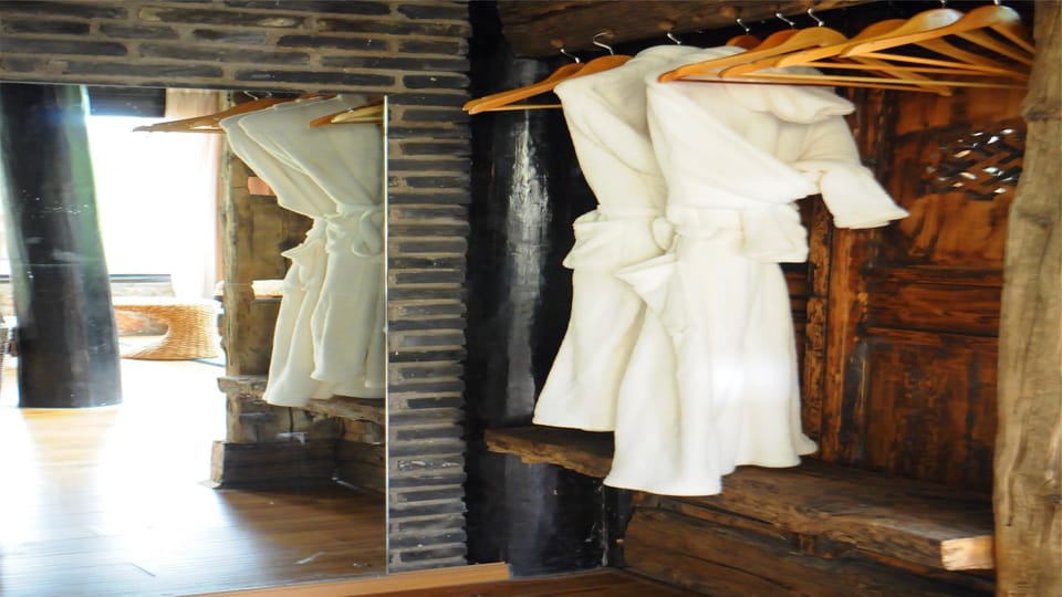 Lijiang Adonis Hotel Apartment hotel in China