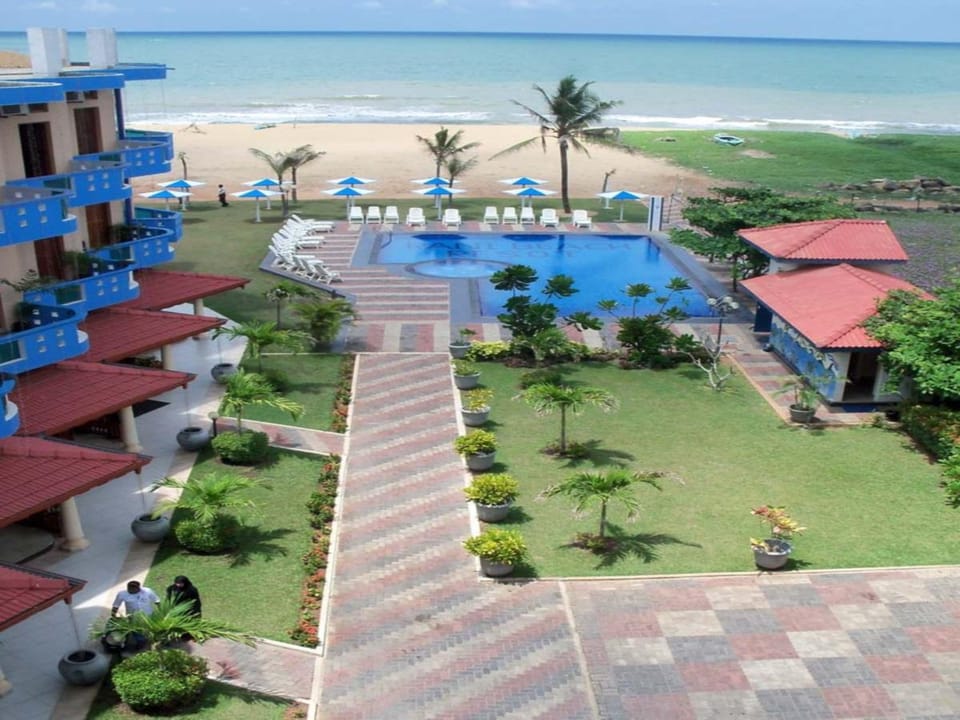 Rani Beach Resort Resort in Negombo