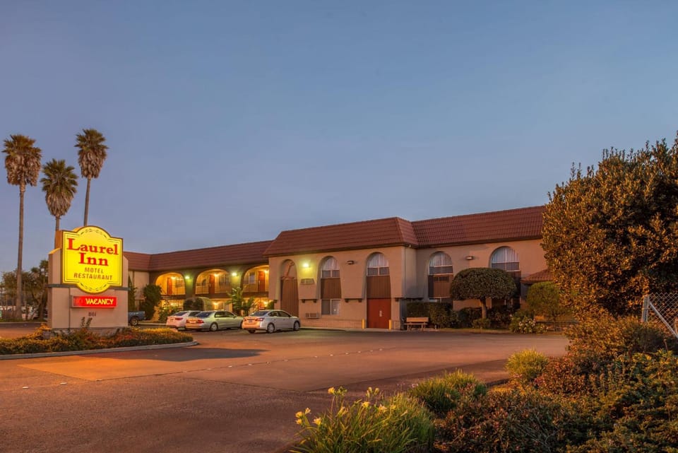 Laurel Inn & Conference Center Hotel in Salinas