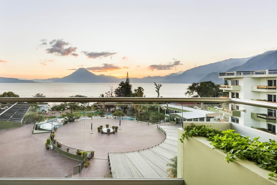 Porta Hotel del Lago Resort in Panajachel