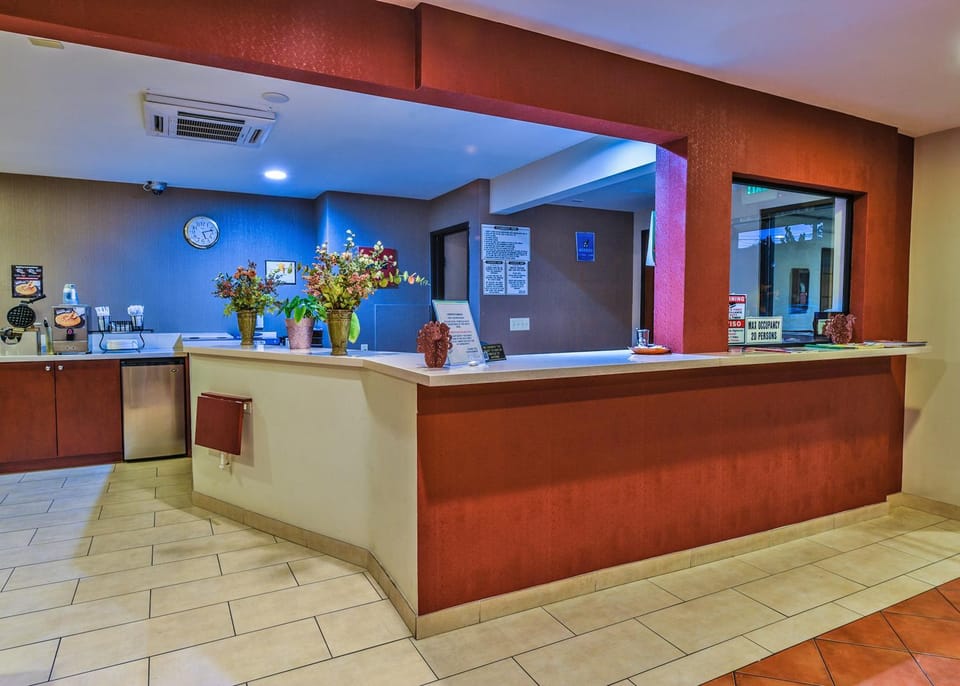 Chariot Inn Motel in Eagle Rock