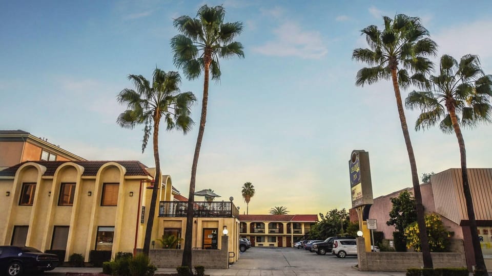 Chariot Inn Motel in Eagle Rock