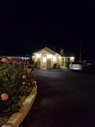 Edgewood Motel Motel in Willits