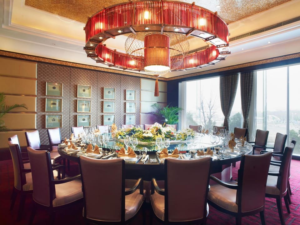 Optics Valley Kingdom Plaza Hotel Wuhan Hotel in Wuhan