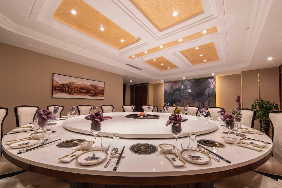 Wuhuan International Hotel Hotel in China