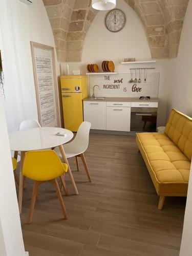 Al vicoletto Hotel in Province of Taranto