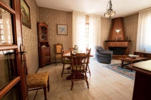 Casa Vacanze Dante Hotel in Province of Massa and Carrara