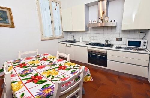 Borgo 98 Guest House Tripla con bagno privato Hotel in Livorno
