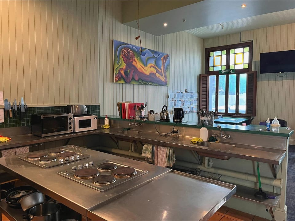The Cambridge Hotel Hostel in Wellington