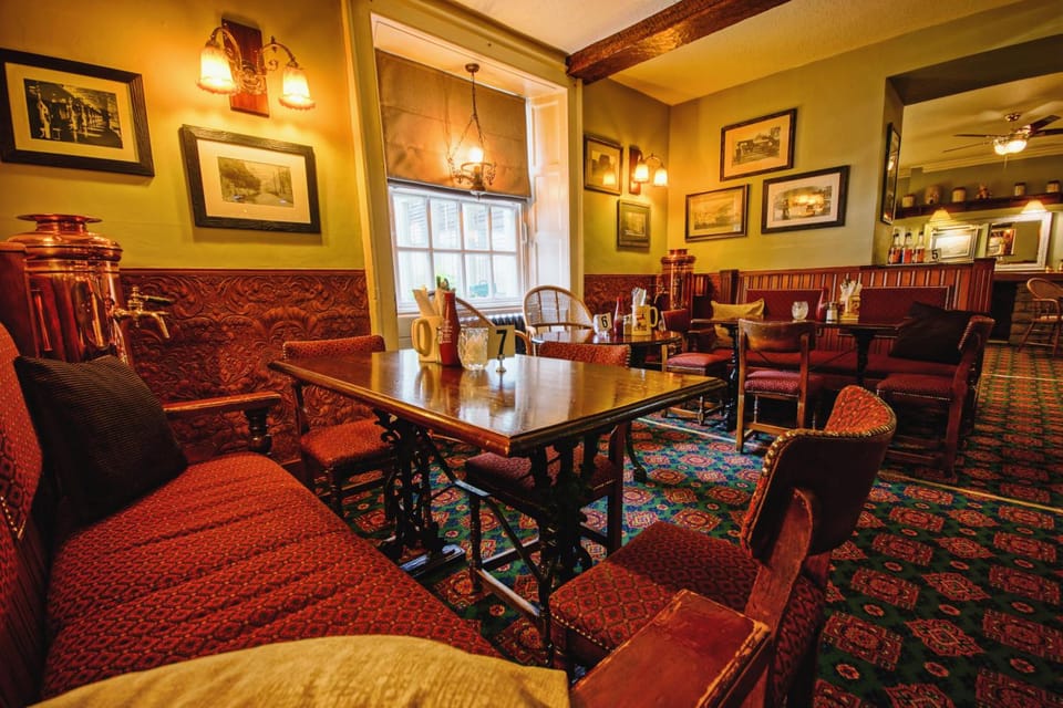 Yorkshire Bridge Inn Hotel in High Peak District
