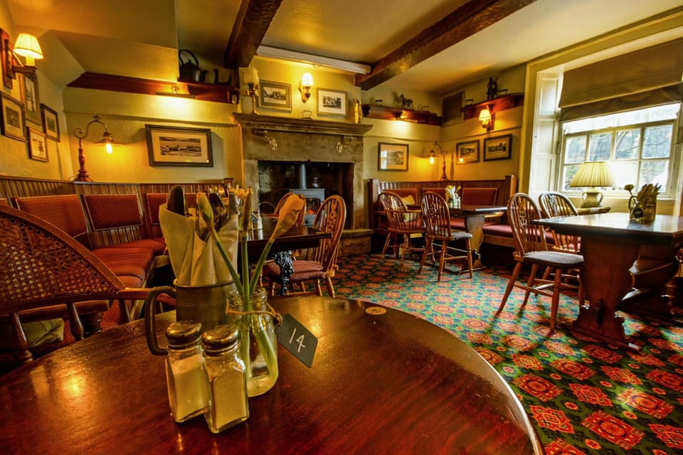 Yorkshire Bridge Inn Hotel in High Peak District