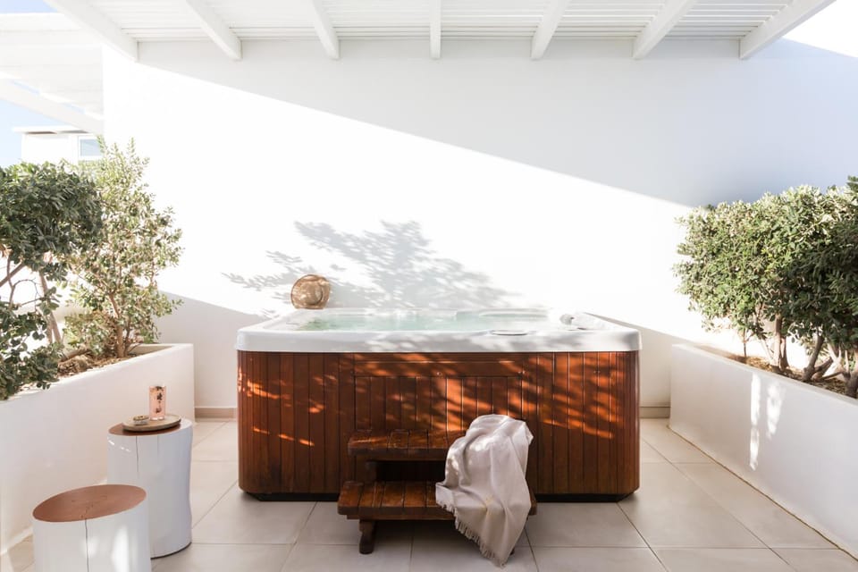 Hot tub