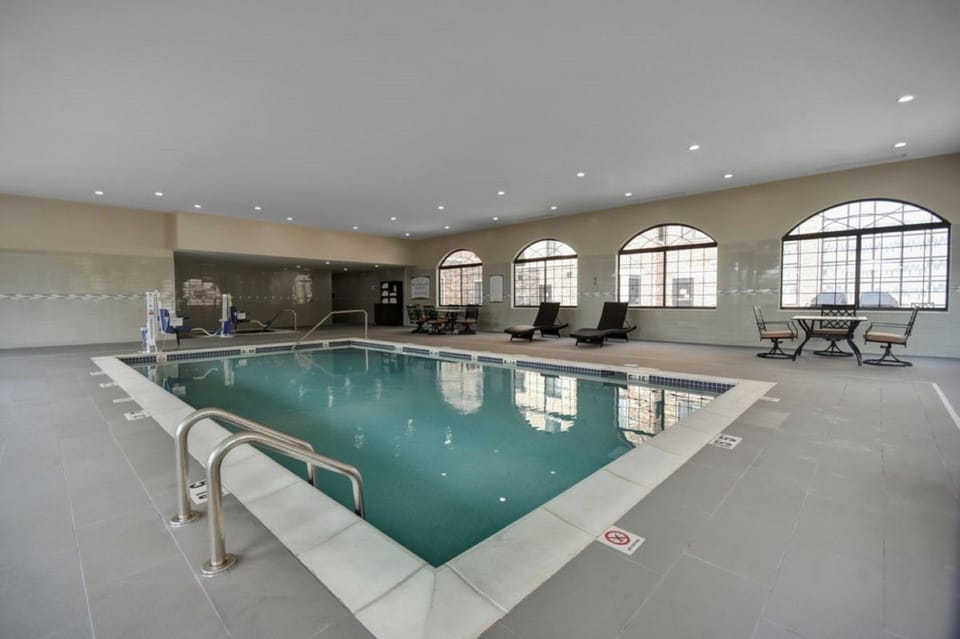 Staybridge Suite Southgate Detroit Area By IHG Hotel in Southgate