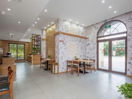 Huzhou Lilan Movie Hotel (Taihu Moon Bay) Hotel in Suzhou