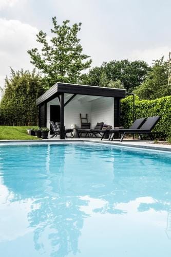 Guesthouse Max Hotel in Antwerp