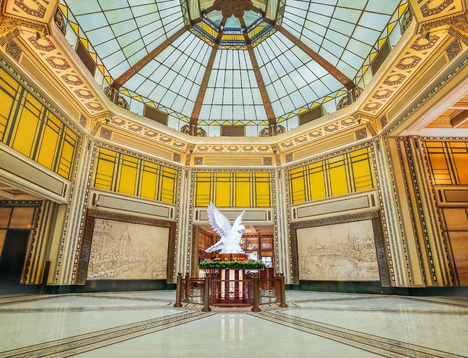 Fairmont Peace Hotel on the Bund Hotel in Shanghai