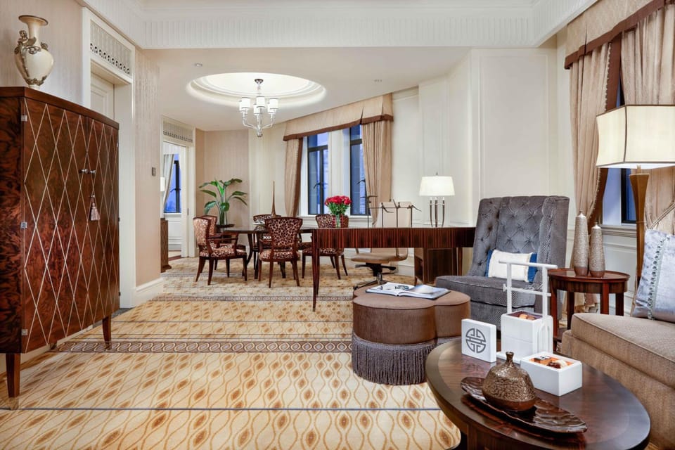 Fairmont Peace Hotel on the Bund Hotel in Shanghai