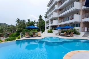 The Park Surin Serviced Apartments by RESAVA Apartment hotel in Choeng Thale