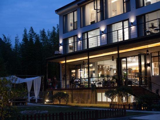 Hangzhou lin an Sees ResiAgain Hotel in Hangzhou