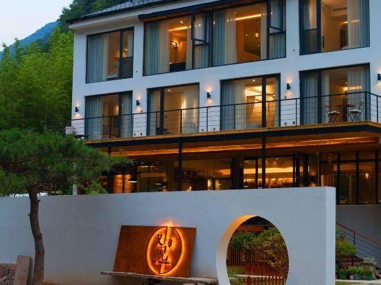 Hangzhou lin an Sees ResiAgain Hotel in Hangzhou