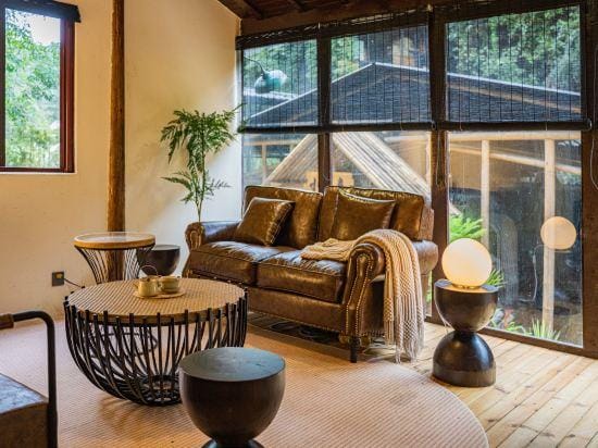Sun Valley Shiwujian Murren Glamping Hotel in Hangzhou