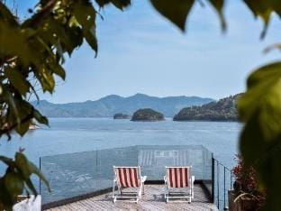 Islet Villa Hotel in Hangzhou