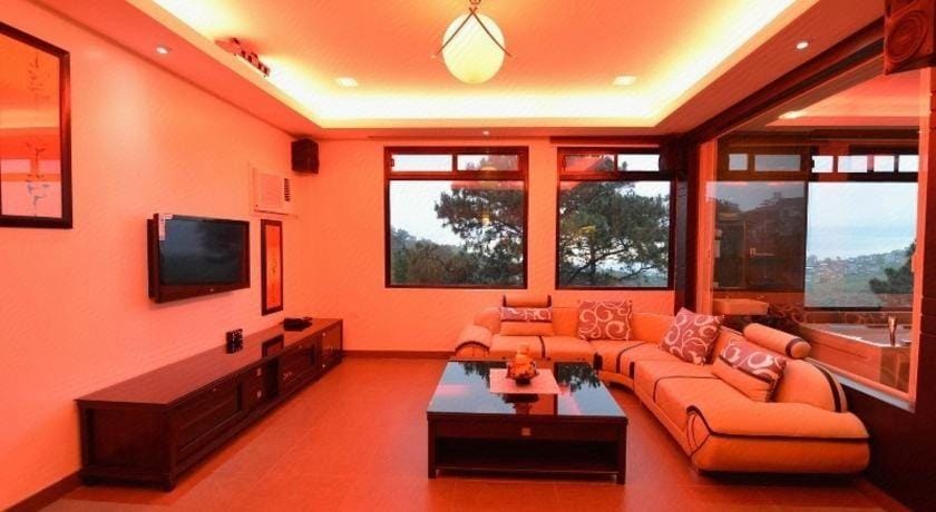 Hollywood Drive-In Hotel Motel in Baguio
