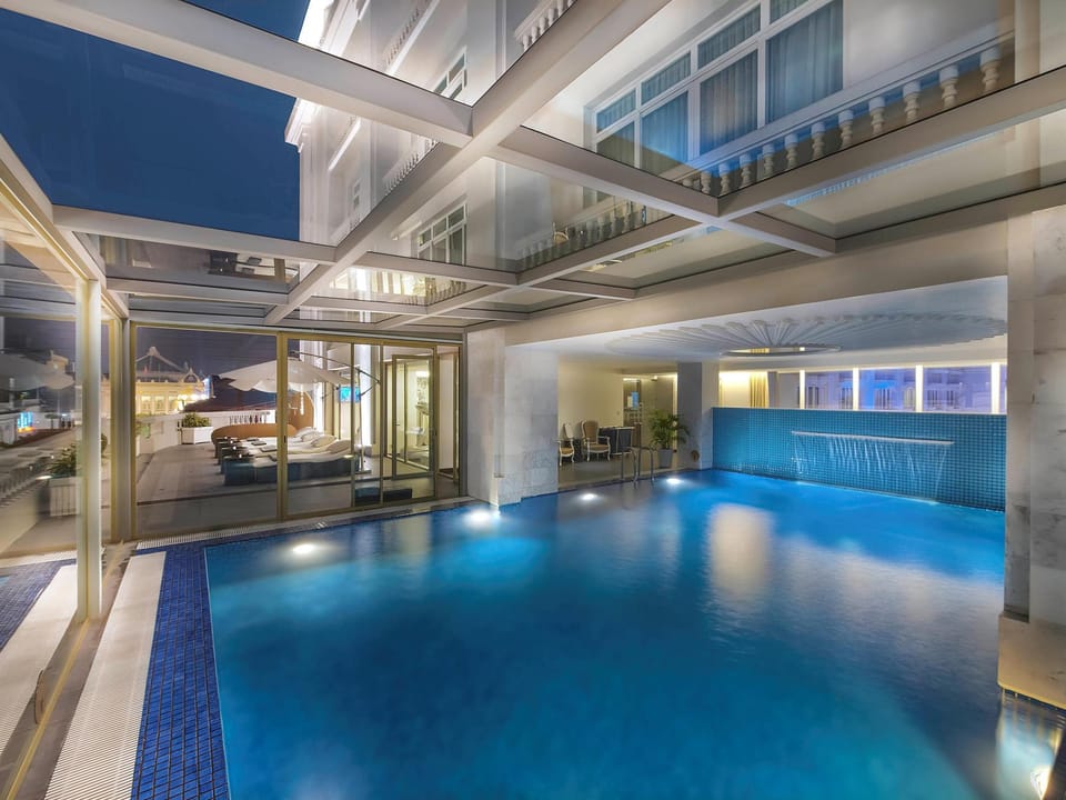 Swimming pool