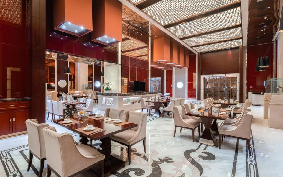 Howard Johnson Tropical Garden Plaza Kunming Hotel in China