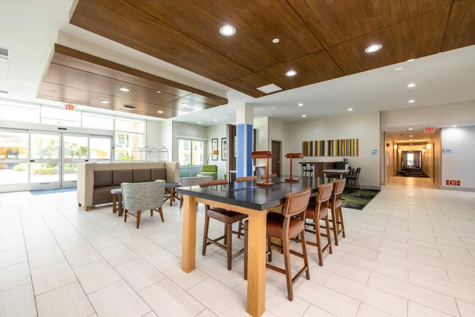 Holiday Inn Express And Suites San Jose Silicon Valley By IHG Hotel in San Jose