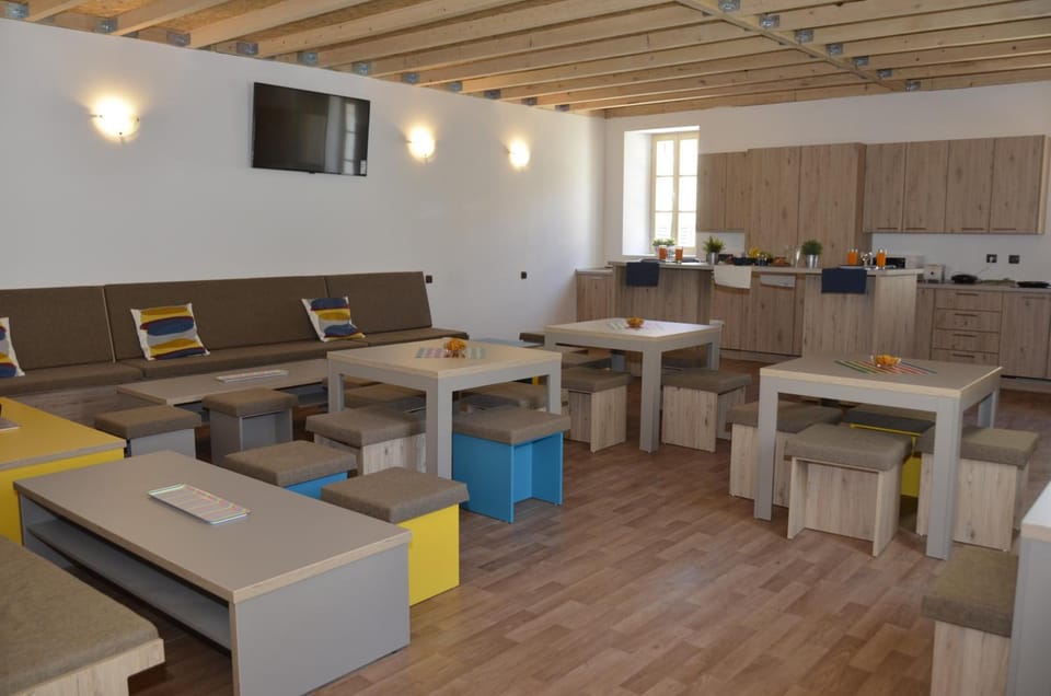 Shared lounge/TV area